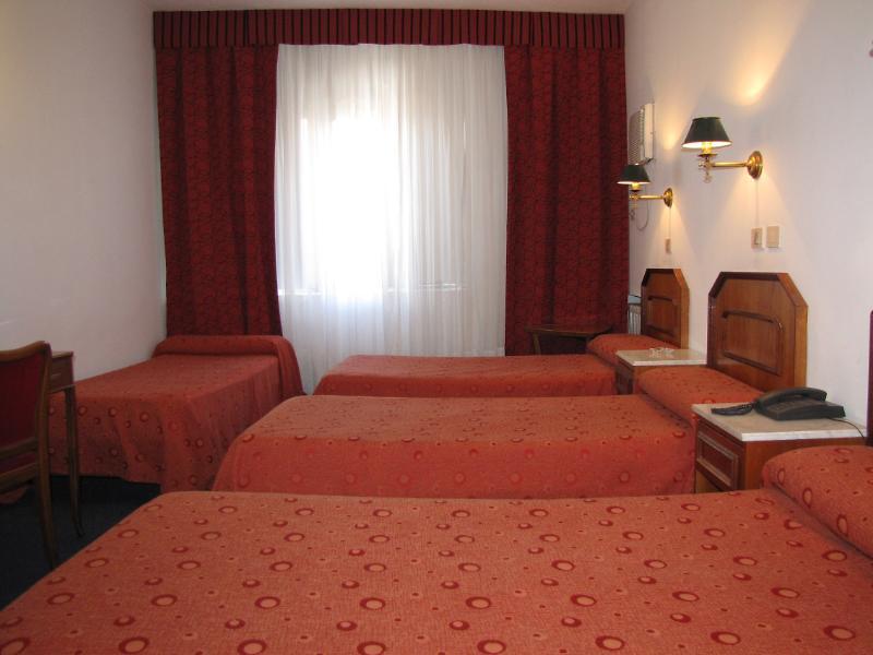 Hotel Tres Sargentos Buenos Aires Extérieur photo