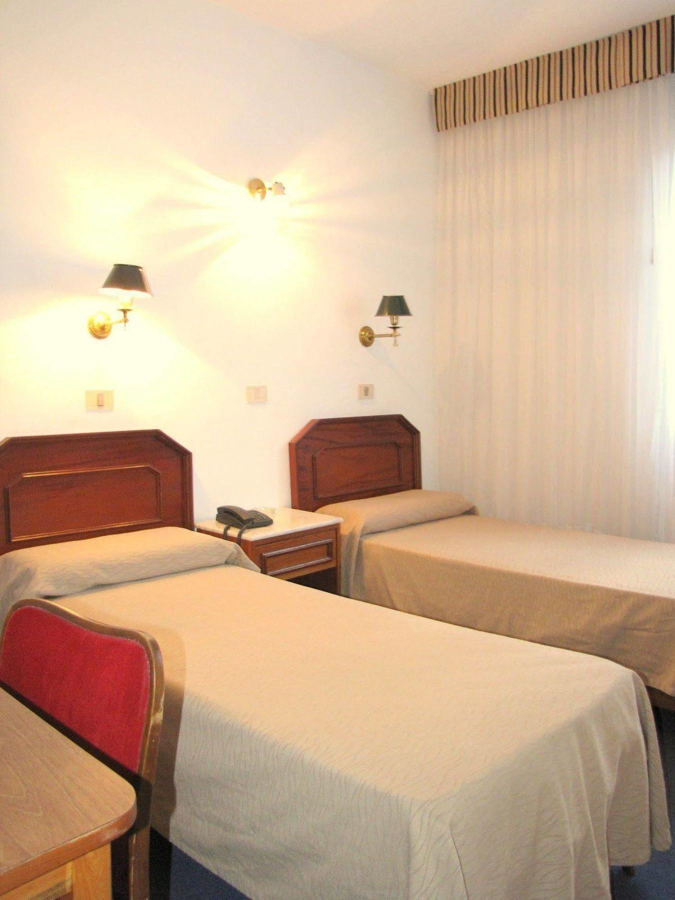 Hotel Tres Sargentos Buenos Aires Extérieur photo