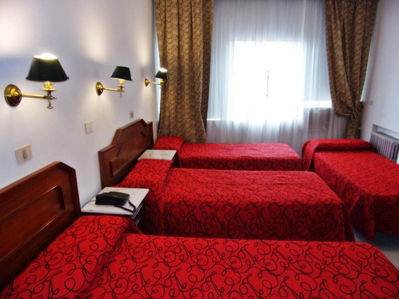 Hotel Tres Sargentos Buenos Aires Extérieur photo